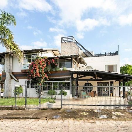 Patz Houz Hostel ฟลอเรียนอโปลิส ภายนอก รูปภาพ