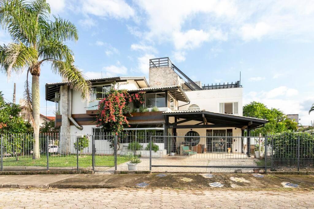 Patz Houz Hostel ฟลอเรียนอโปลิส ภายนอก รูปภาพ
